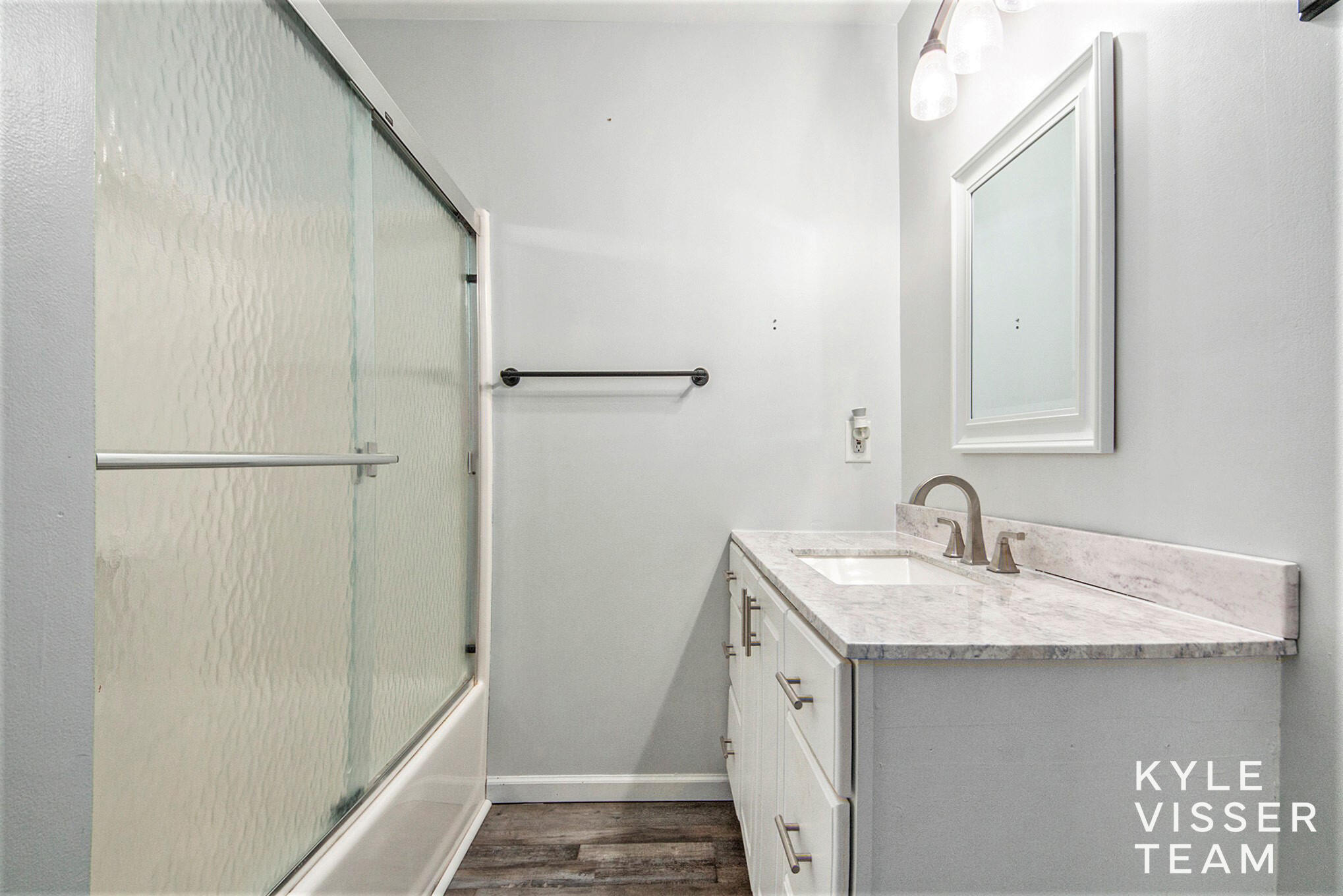9020 5 Mile Road Northeast Ada, MI 49301 - Photo 27 of 42 Full Bathroom