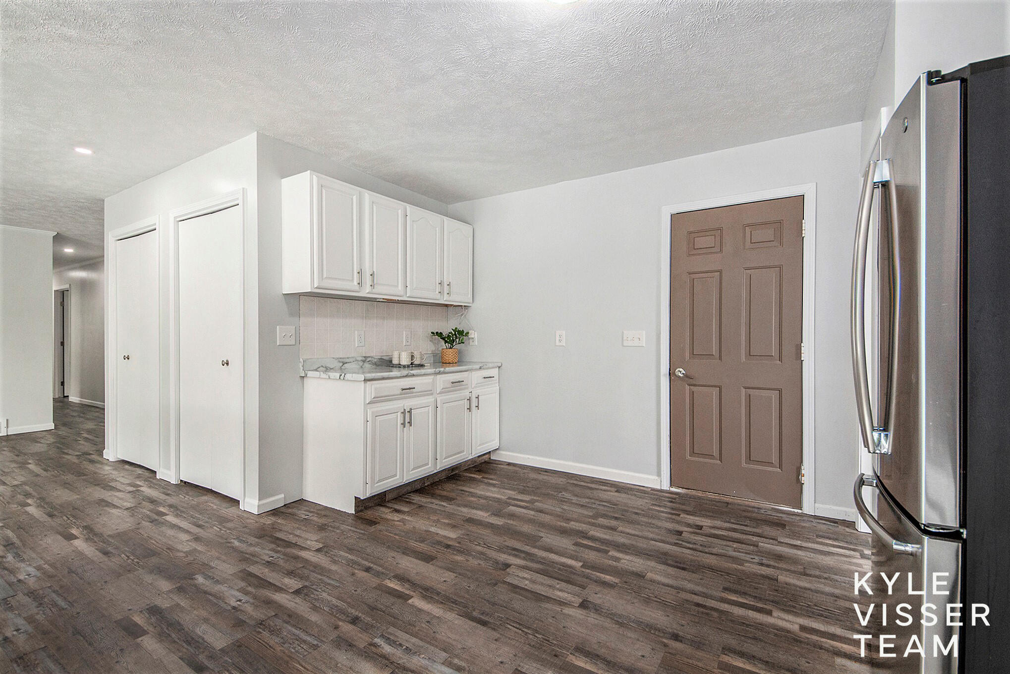 9020 5 Mile Road Northeast Ada, MI 49301 - Photo 6 of 42 Kitchen