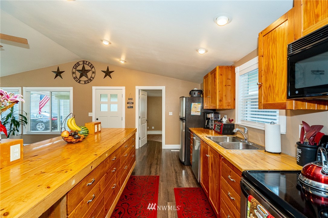 245 Kennicott Road Chehalis, WA 98532 - Photo 11 of 36