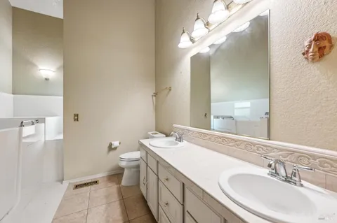 $619,000 | 4704 Shade Tree Lane, Santa Rosa, CA 95405