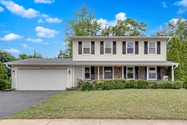$469,000 | 4000 Huntington Boulevard, Hoffman Estates, IL 60192