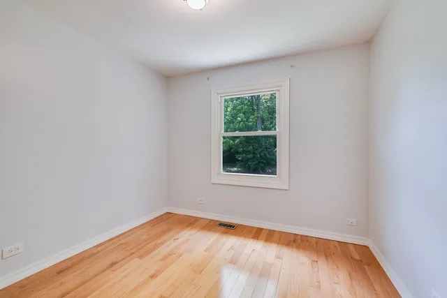 $469,000 | 4000 Huntington Boulevard, Hoffman Estates, IL 60192