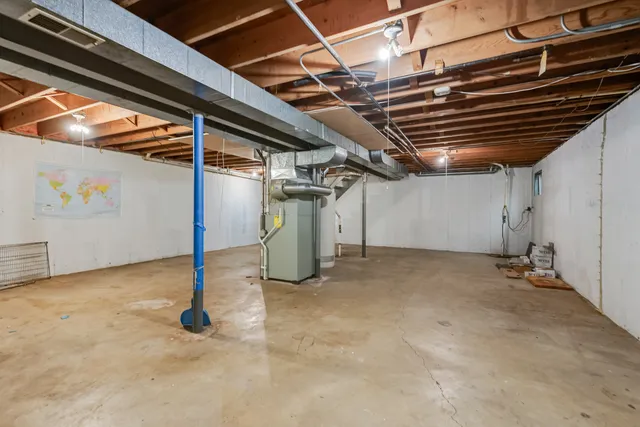 $469,000 | 4000 Huntington Boulevard, Hoffman Estates, IL 60192