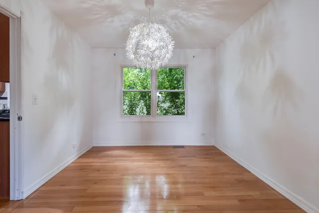 $469,000 | 4000 Huntington Boulevard, Hoffman Estates, IL 60192