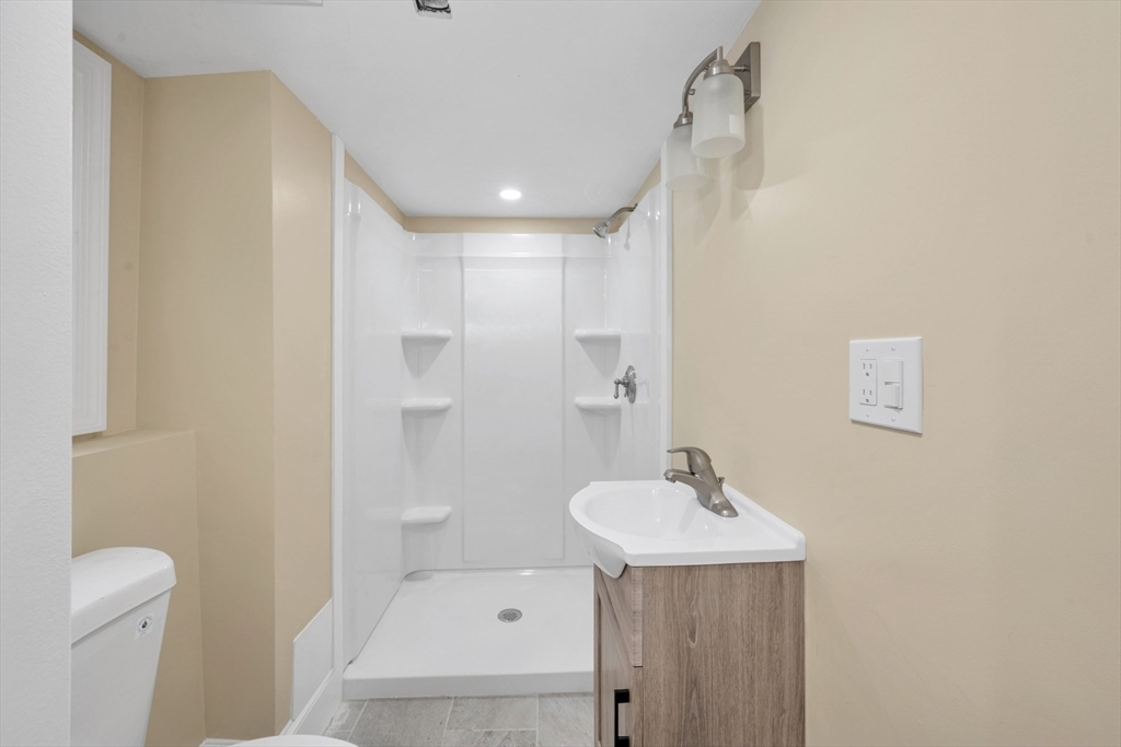 36 Poplar Road Brockton, MA 02301 - Photo 25 of 30