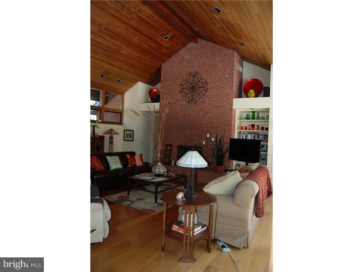 15 Jeffrey Road Reading, PA 19601 - Photo 4 of 25 Gallery Image 4