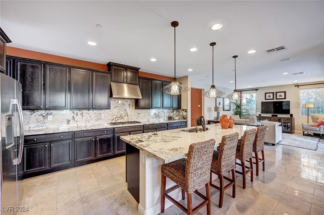 2174 Trivero Street Henderson, NV 89044 - Photo 22 of 63 Kitchen