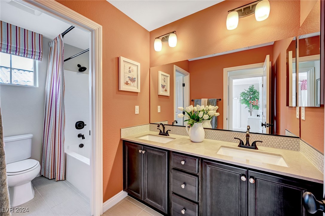 2174 Trivero Street Henderson, NV 89044 - Photo 29 of 63 Bathroom