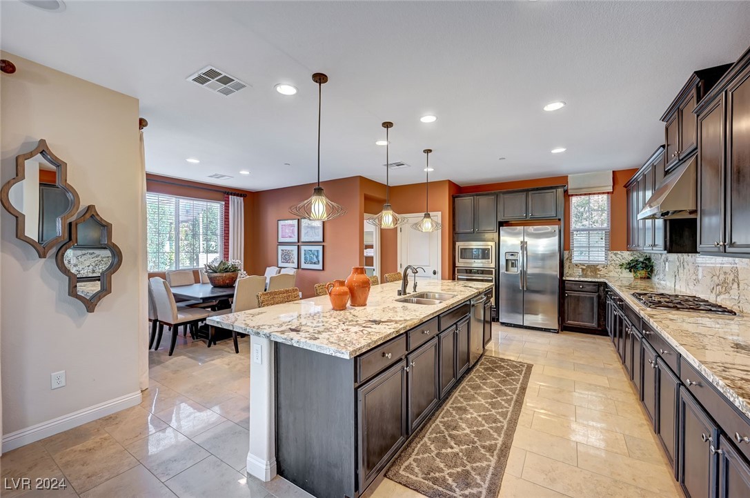2174 Trivero Street Henderson, NV 89044 - Photo 31 of 63 Kitchen