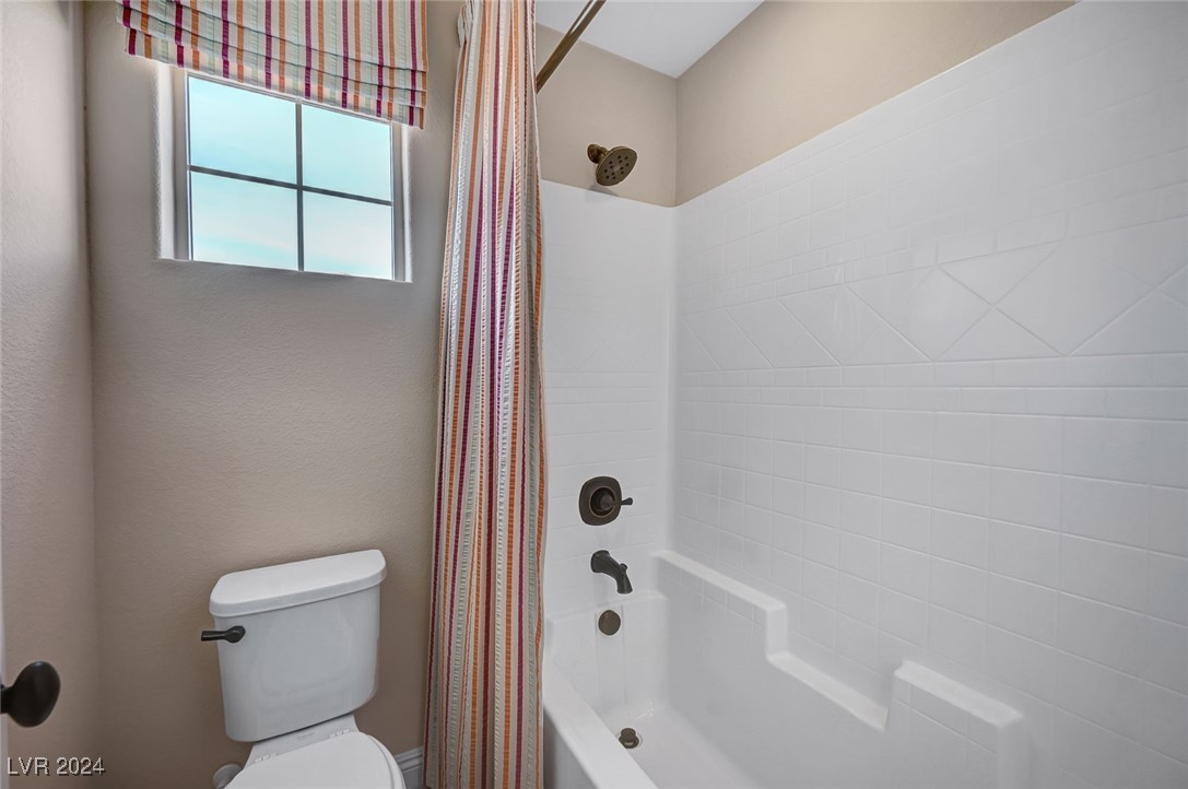 2174 Trivero Street Henderson, NV 89044 - Photo 60 of 63 Bathroom