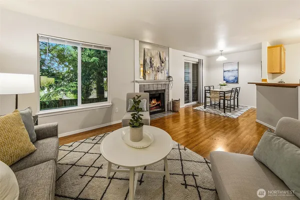 $285,000 | 1009 112th Street Southeast, Unit B203, Everett, WA 98208