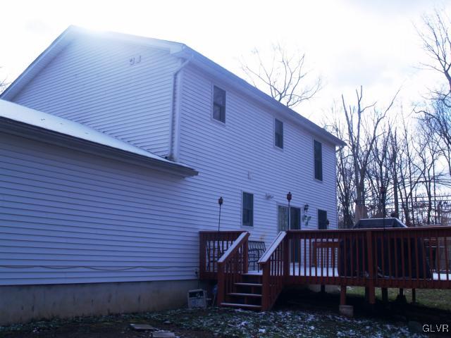 23 Sunset Road East Stroudsburg, PA 18302 - Photo 3 of 25 Gallery Image 3