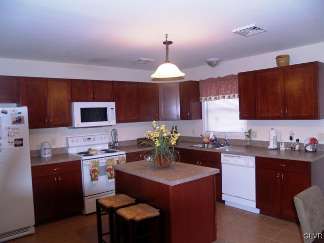 23 Sunset Road East Stroudsburg, PA 18302 - Photo 8 of 25 Gallery Image 8