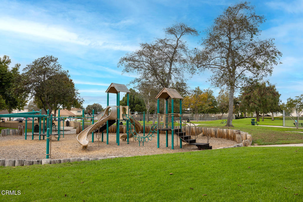 2920 Naples Drive Oxnard, CA 93035 - Photo 28 of 28 a view of a park with swings