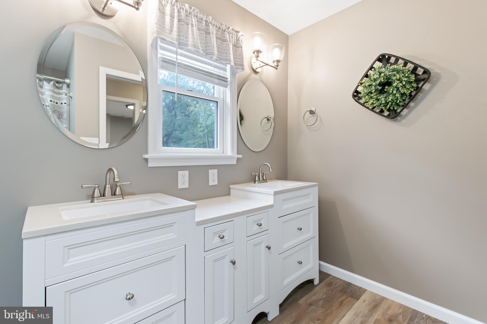 4 Stoudt Road Hummelstown, PA 17036 - Photo 18 of 40 Primary Bathroom