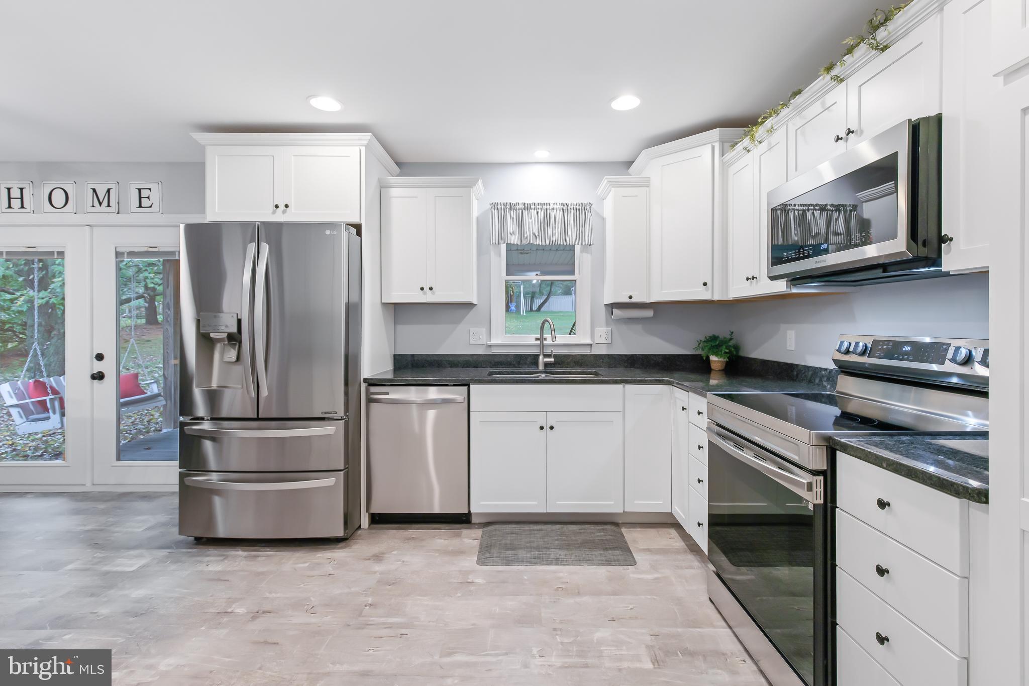 4 Stoudt Road Hummelstown, PA 17036 - Photo 9 of 40 Kitchen
