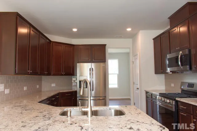 $2,600 | 1326 Barn Cat Way, Unit 231, Apex, NC 27502