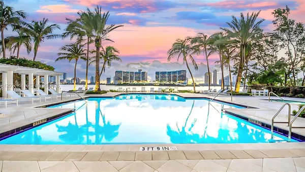 $3,100 | 3105 Northeast 184th Street, Unit 7201, Aventura, FL 33160