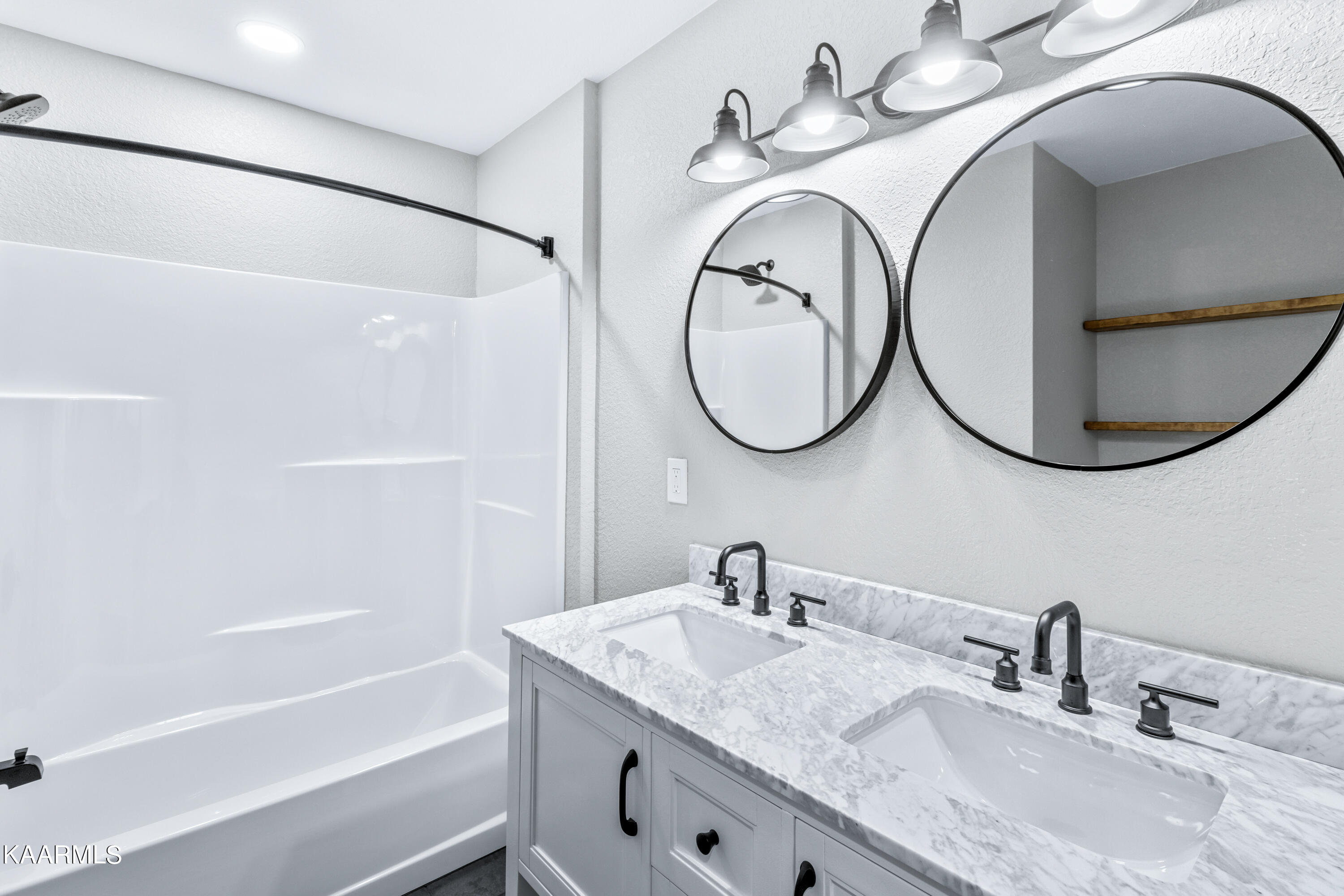 136 Freels Lane Lancing, TN 37770 - Photo 13 of 28 136 Freels Ln-13