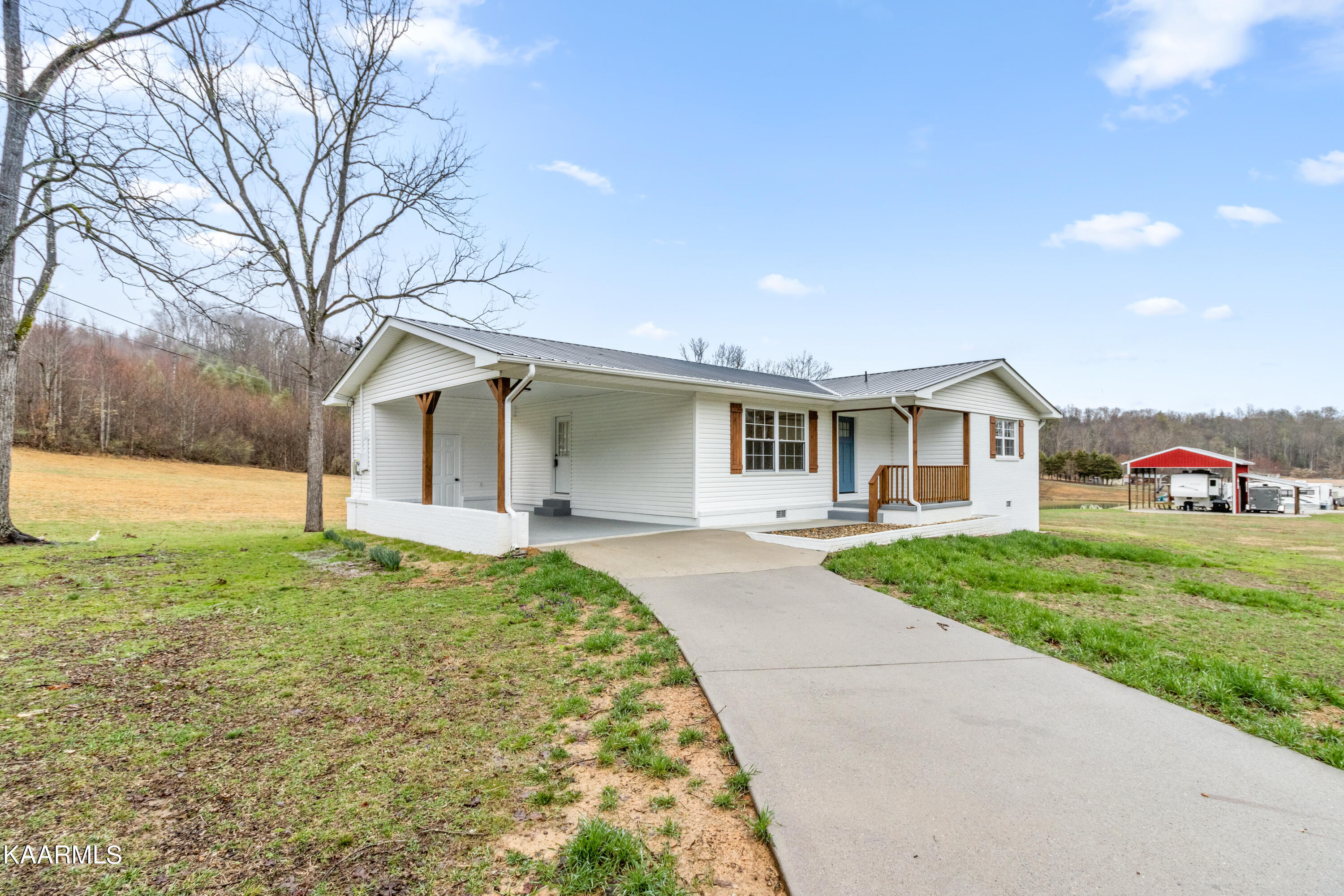 136 Freels Lane Lancing, TN 37770 - Photo 2 of 28 136 Freels Ln-1
