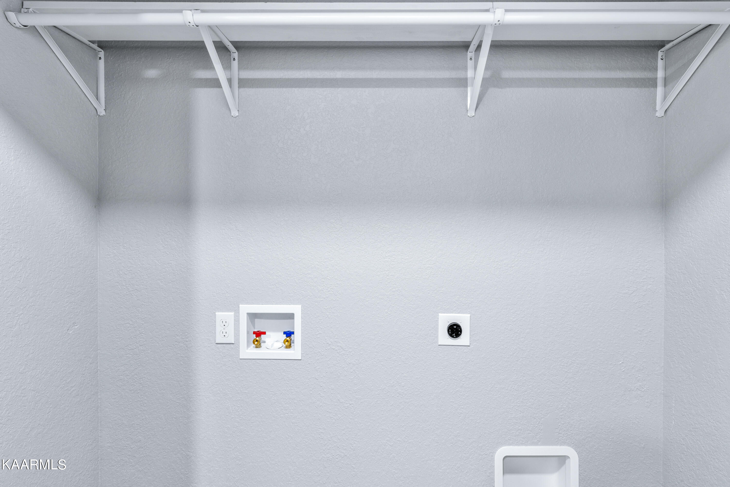 136 Freels Lane Lancing, TN 37770 - Photo 24 of 28 136 Freels Ln-25