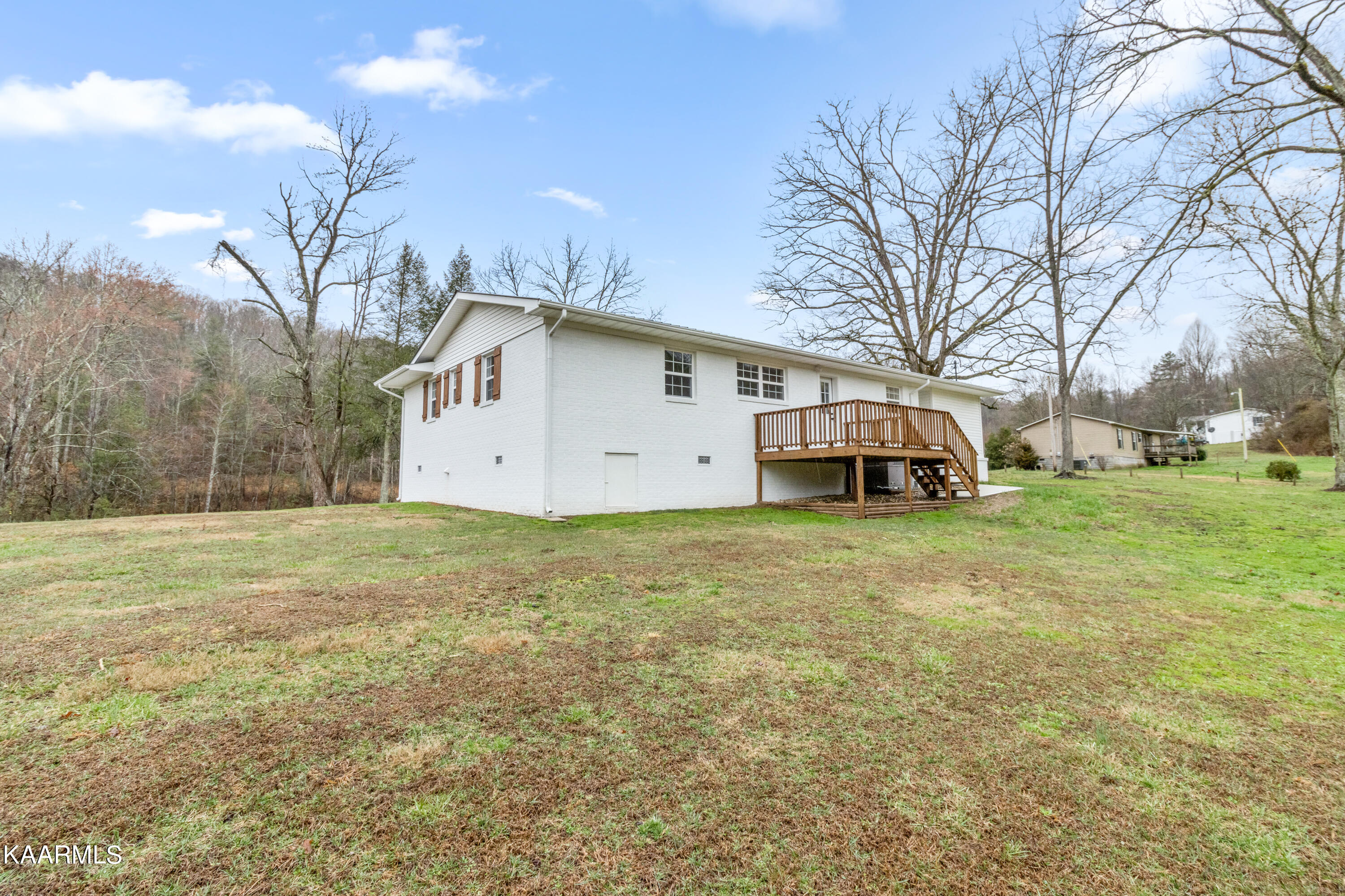 136 Freels Lane Lancing, TN 37770 - Photo 25 of 28 136 Freels Ln-26