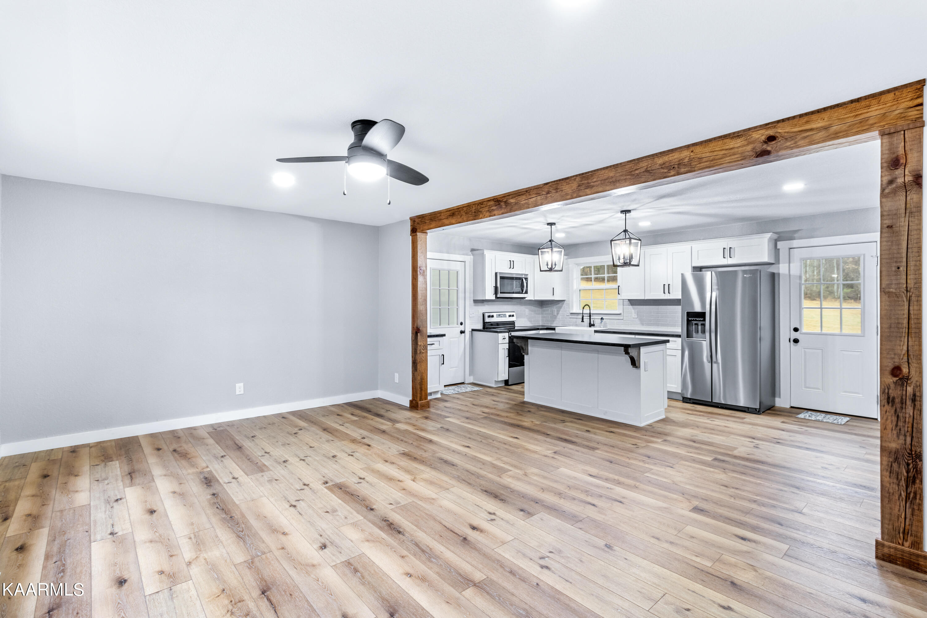 136 Freels Lane Lancing, TN 37770 - Photo 4 of 28 136 Freels Ln-4