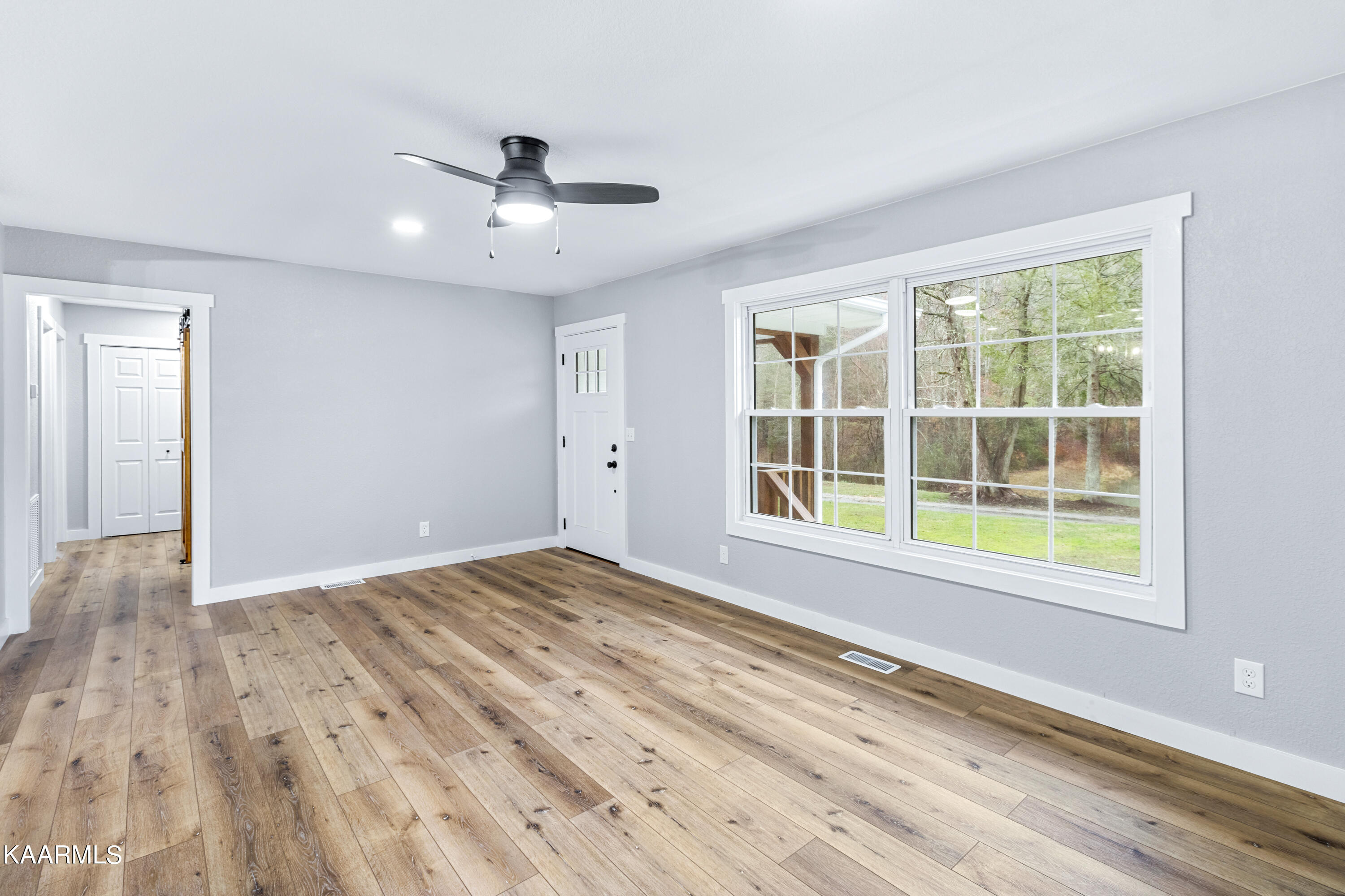 136 Freels Lane Lancing, TN 37770 - Photo 6 of 28 136 Freels Ln-6