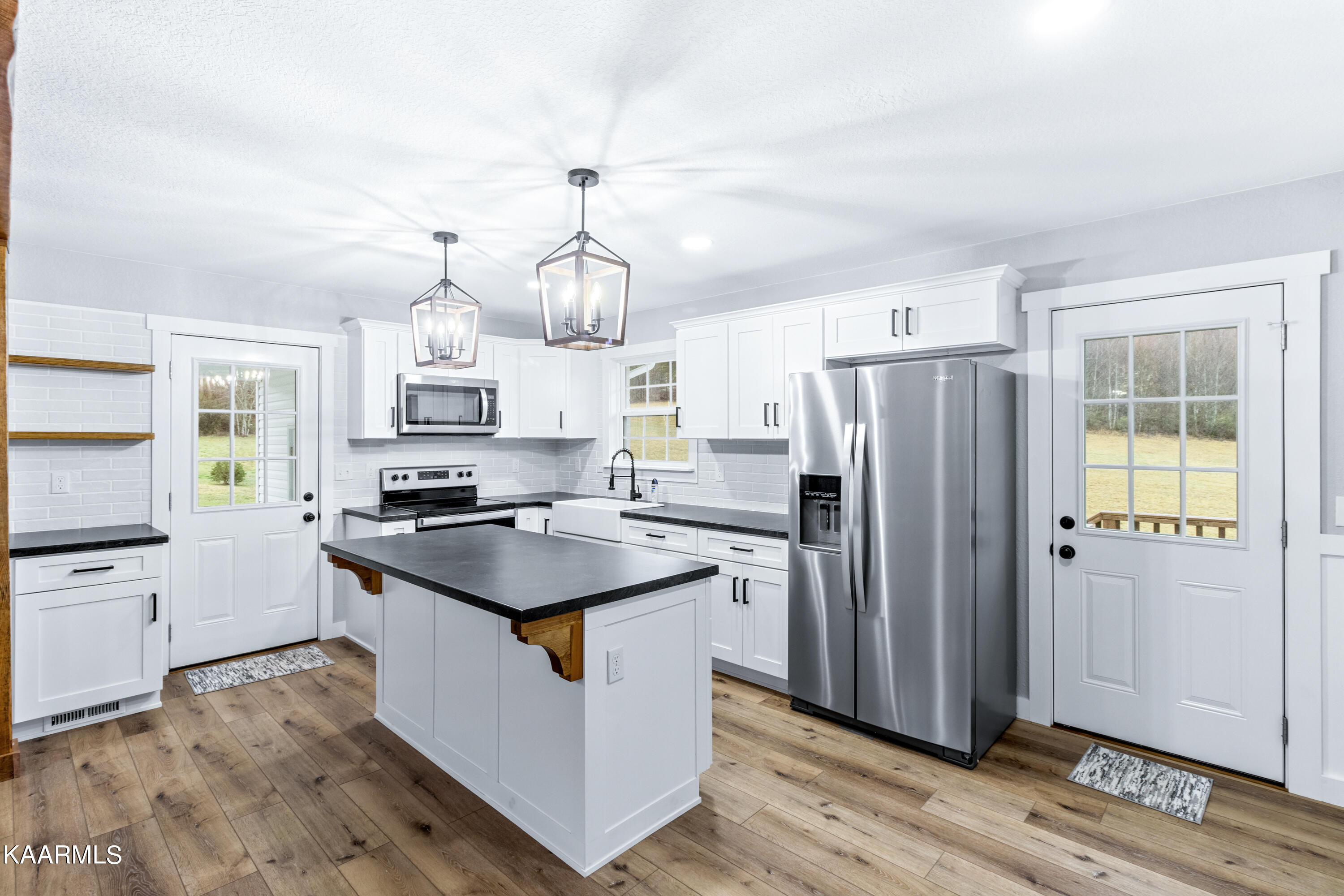 136 Freels Lane Lancing, TN 37770 - Photo 8 of 28 136 Freels Ln-9