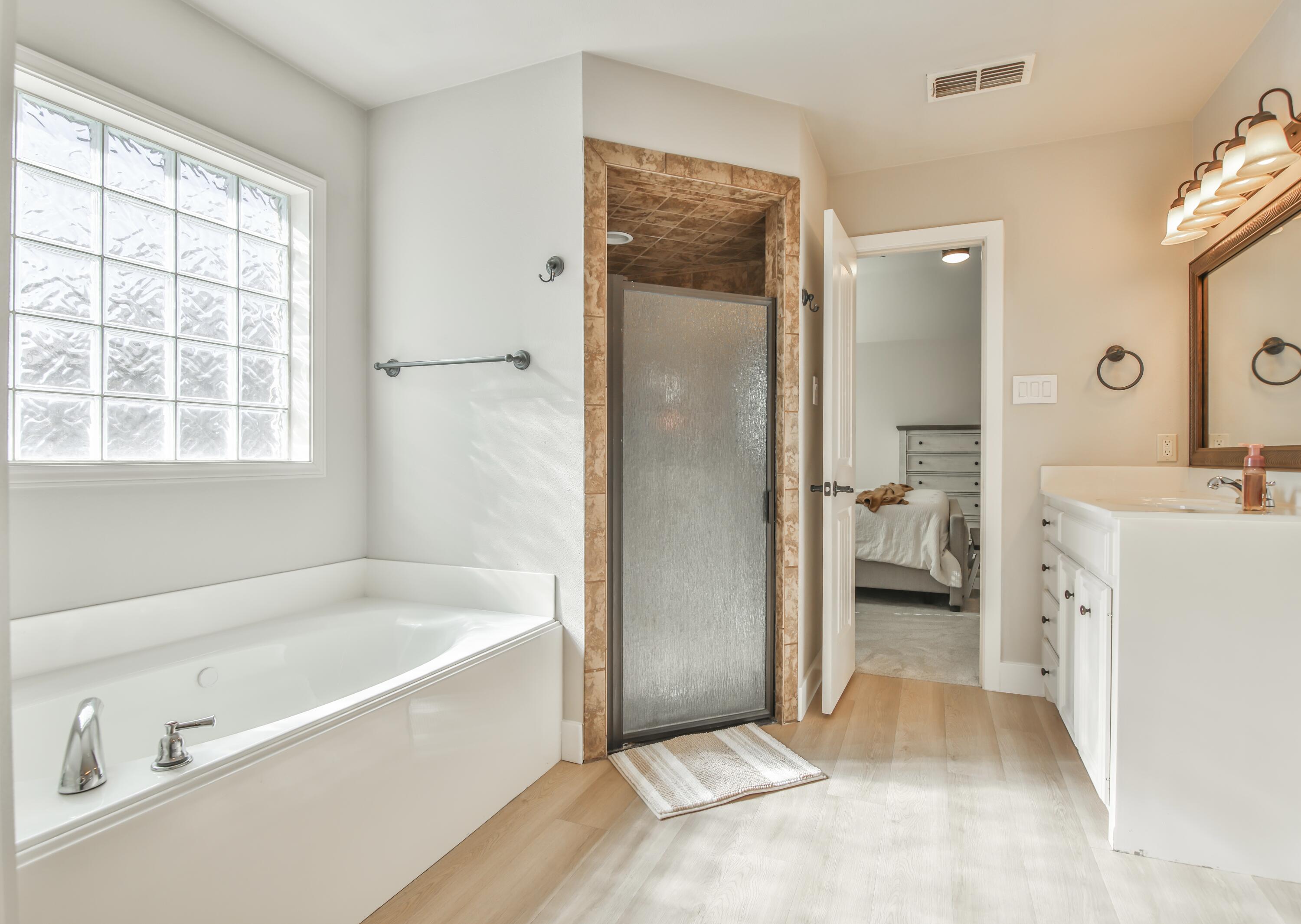 6205 113th Street Lubbock, TX 79424 - Photo 18 of 34 IMG_0470