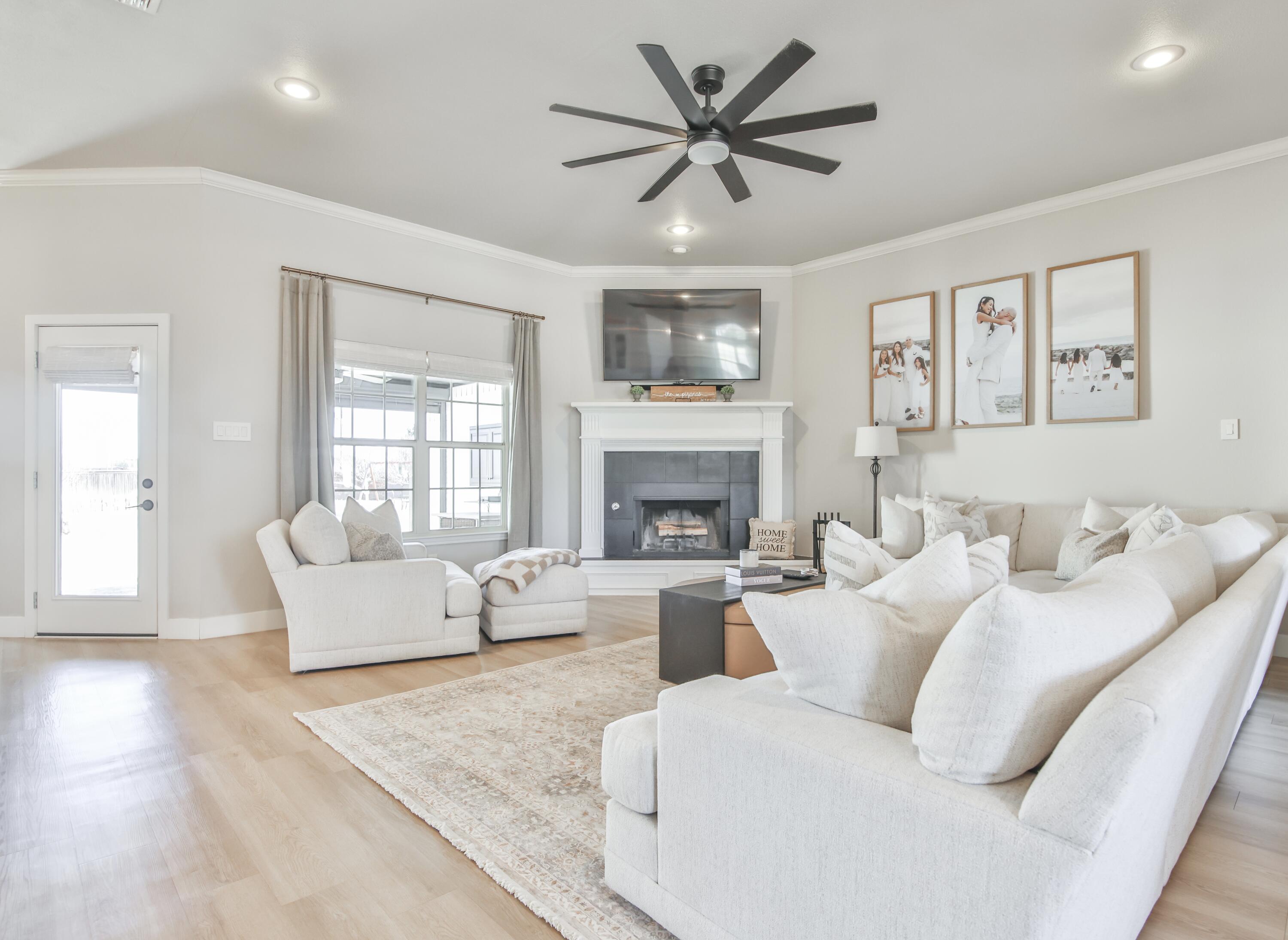 6205 113th Street Lubbock, TX 79424 - Photo 5 of 34 IMG_0397