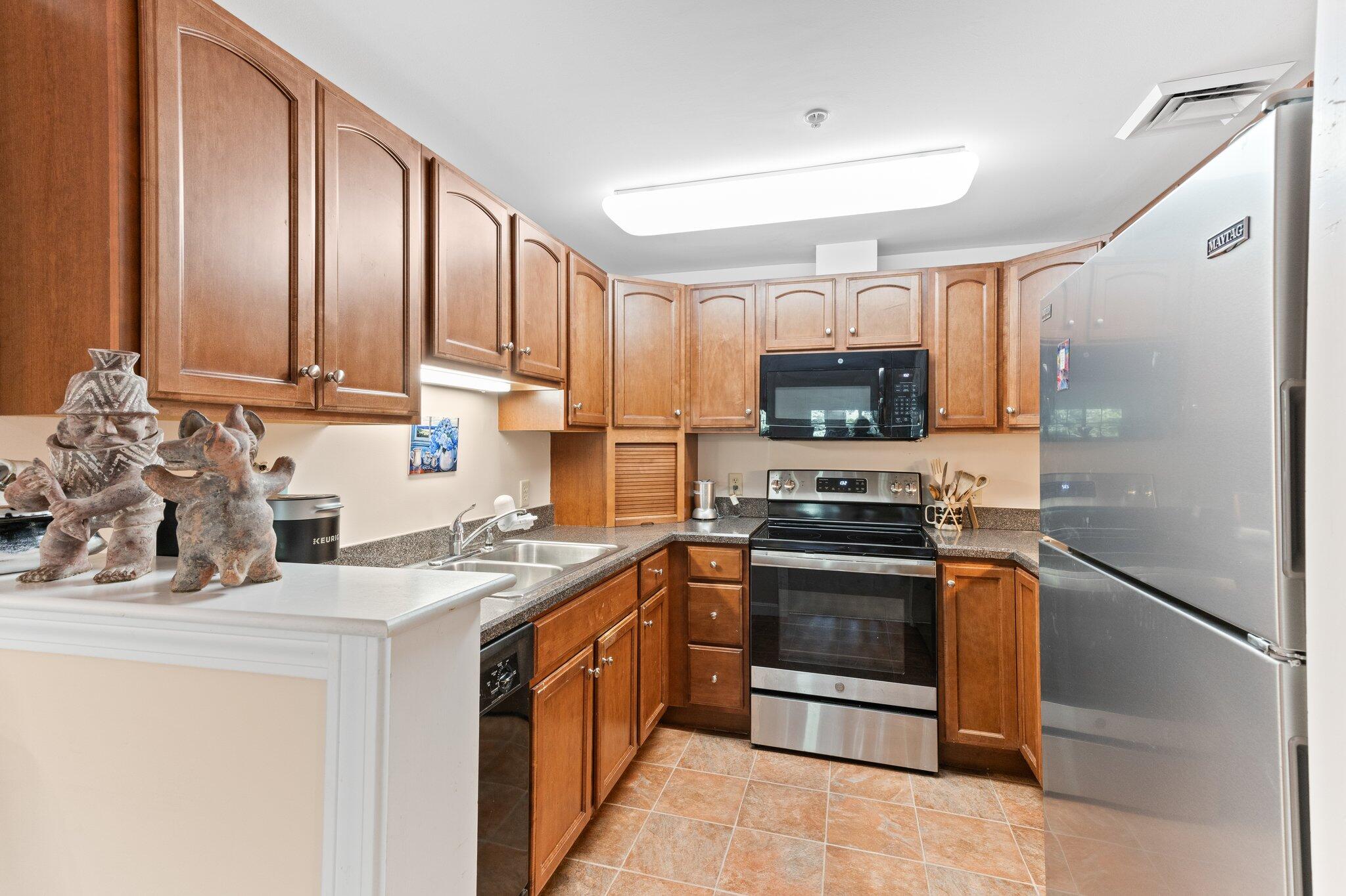 18 West Road, Unit 209 Orleans, MA 02653 - Photo 7 of 38 6-web-or-mls-18-west-rd
