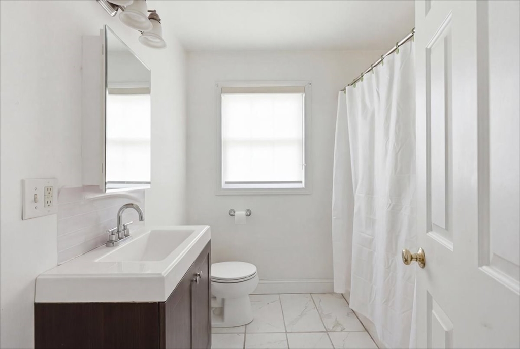 238 Sterling Street Fall River, MA 02721 - Photo 6 of 18