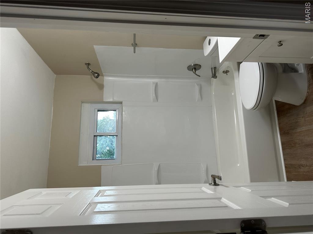 7230 Howdershell Road Hazelwood, MO 63042 - Photo 9 of 29