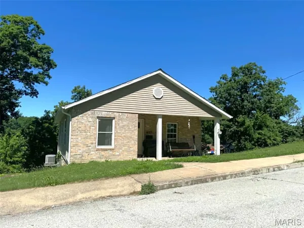 $149,900 | 627 Pine Street, Hannibal, MO 63401
