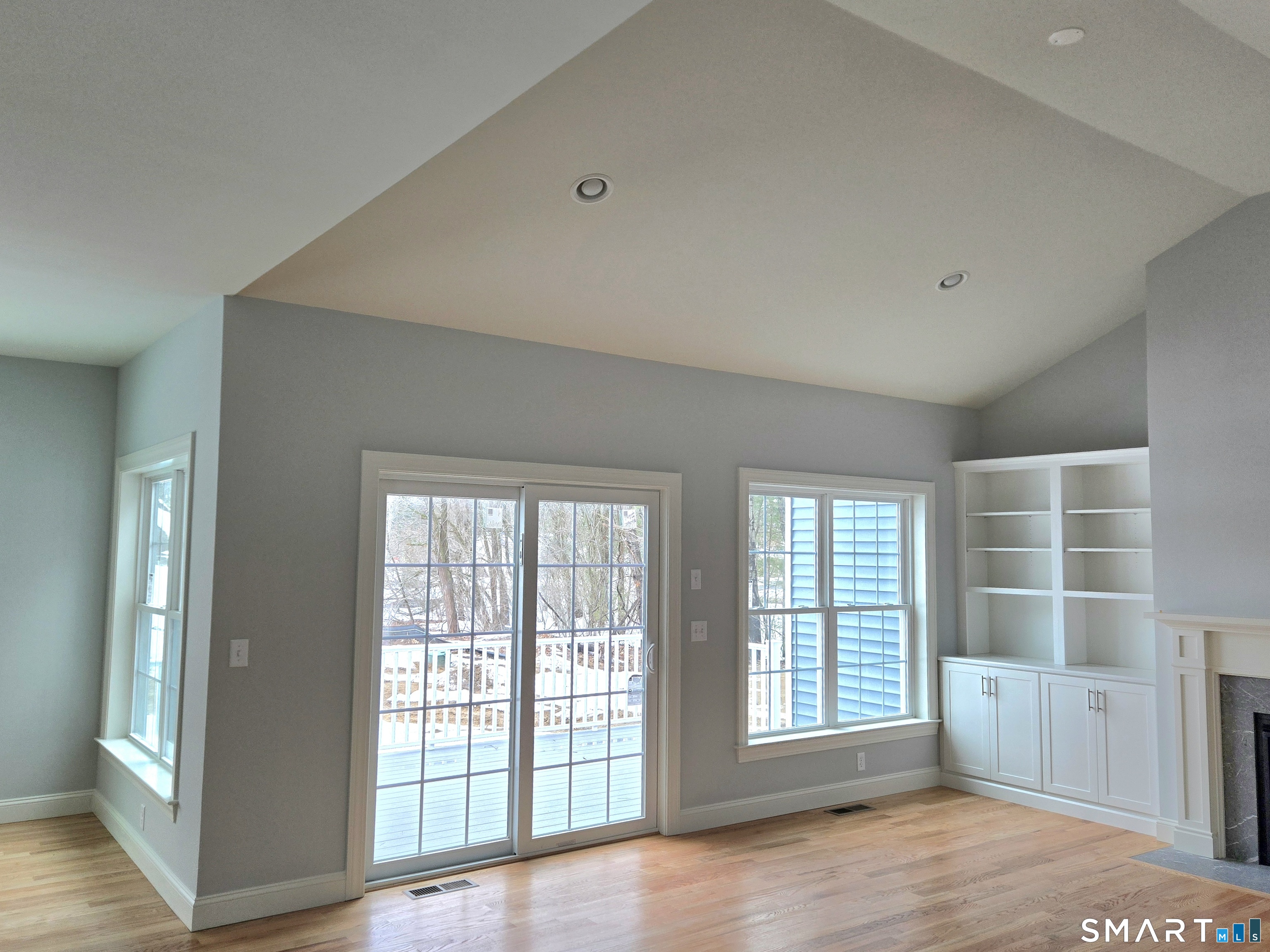 38 Liberty Lane Enfield, CT 06082 - Photo 7 of 27