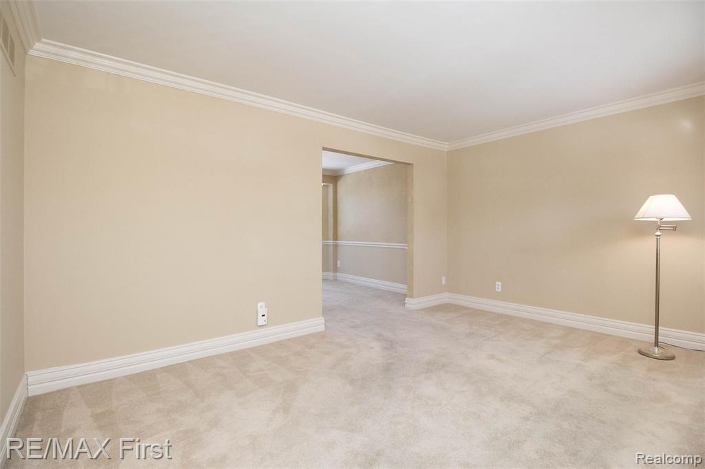283 Whitney Drive Rochester Hills, MI 48307 - Photo 18 of 56