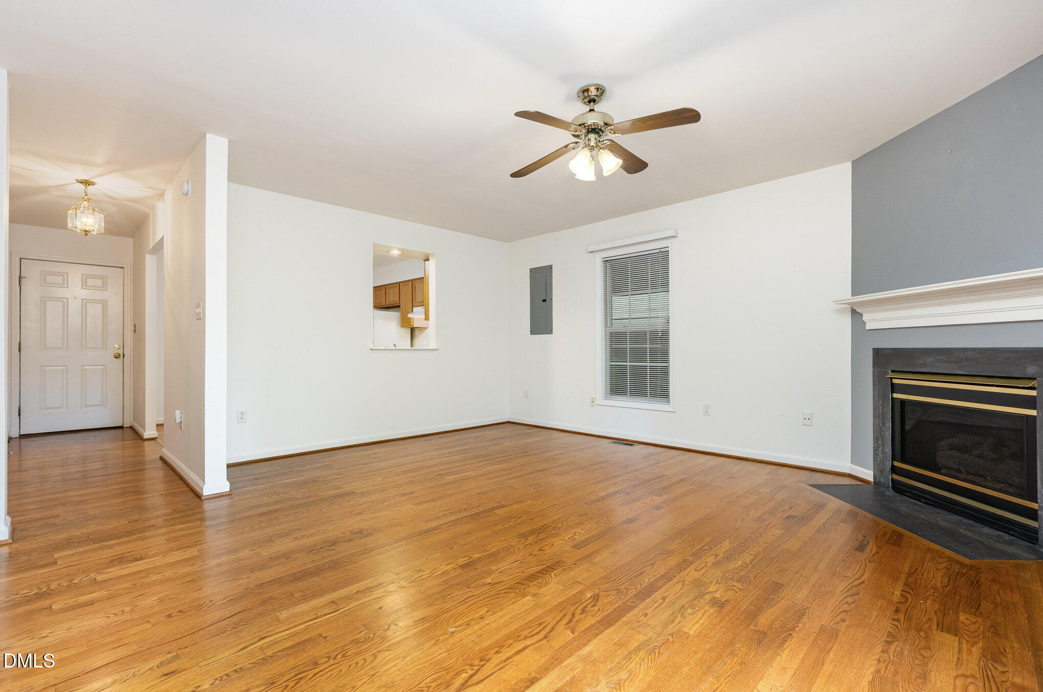 4109 St James Church Road Raleigh, NC 27604 - Photo 4 of 12 leftfam3