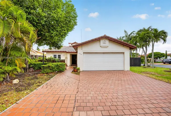 $3,700 | 14750 Southwest 111th Street, Unit 1, Miami, FL 33196