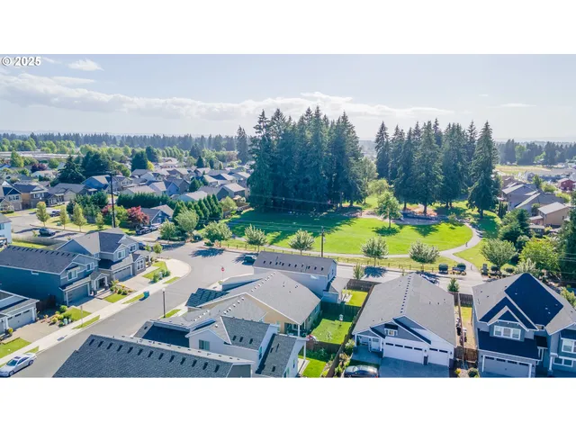 a picture of a table and chairs in patio