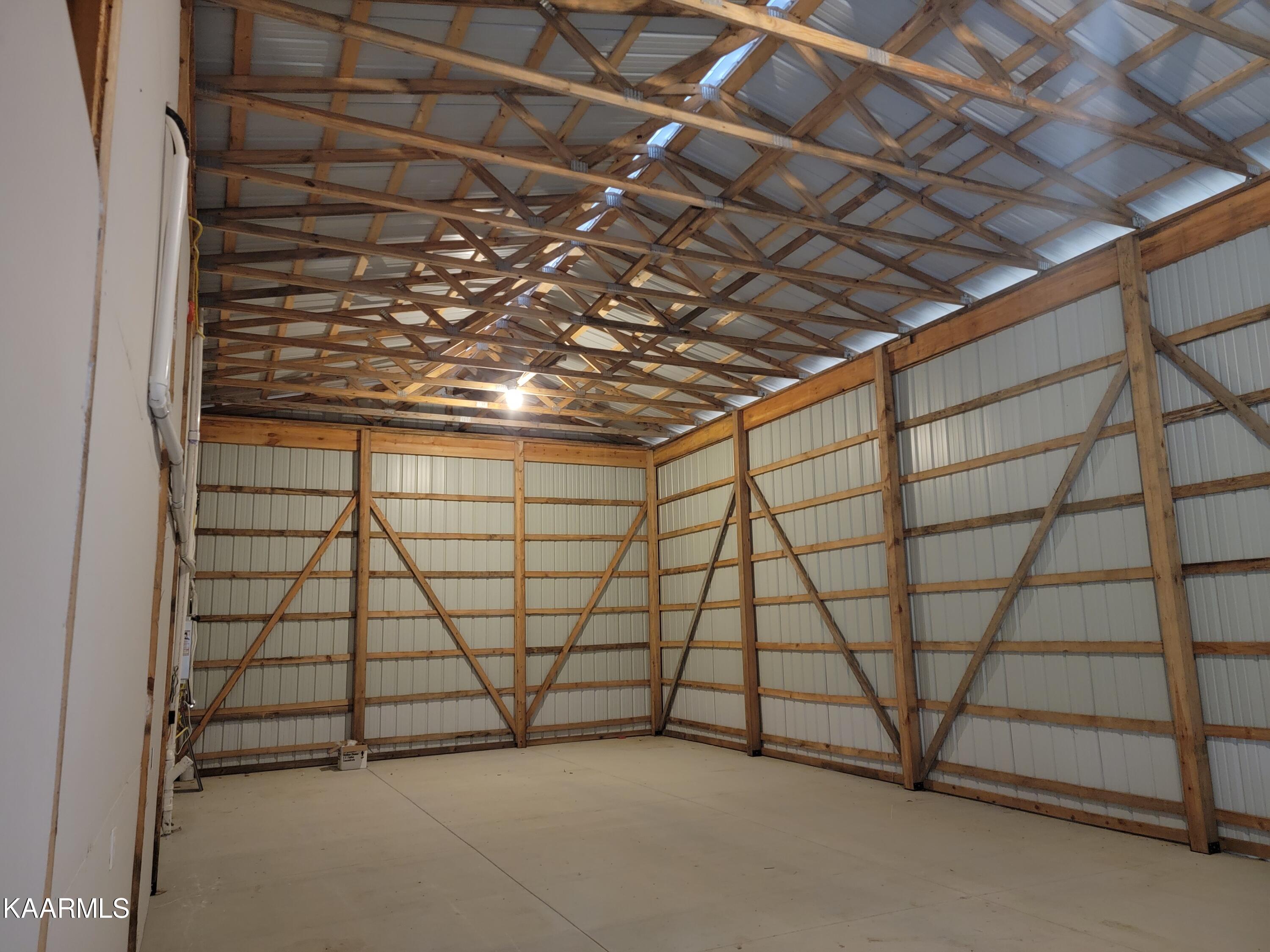 320 Riverview Road Maynardville, TN 37807 - Photo 8 of 13 GARAGE
