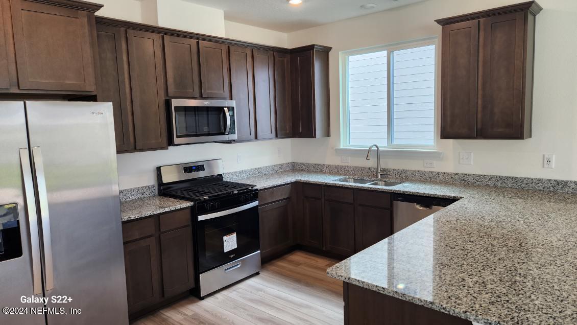 102 Peace River Road St. Johns, FL 32259 - Photo 2 of 7 2-Kitchen