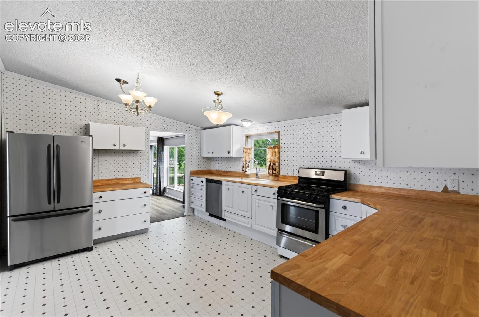 30640 Aldred Road Pueblo, CO 81006 - Photo 10 of 33 Gallery Image 10