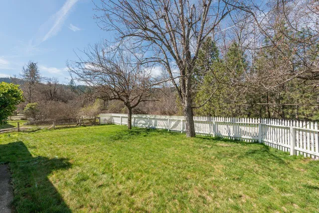 $289,500 | 170 Lower Mill Street, Weaverville, CA 96093