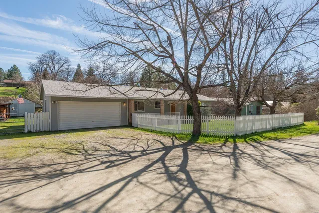 $289,500 | 170 Lower Mill Street, Weaverville, CA 96093