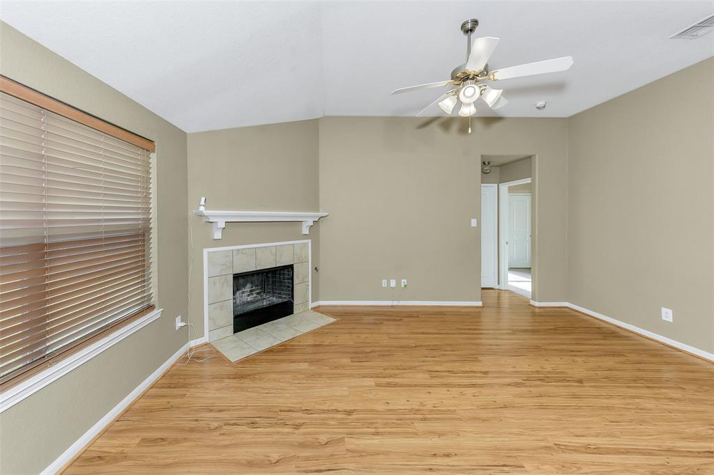 1225 Roping Reins Way Fort Worth, TX 76052 - Photo 11 of 31