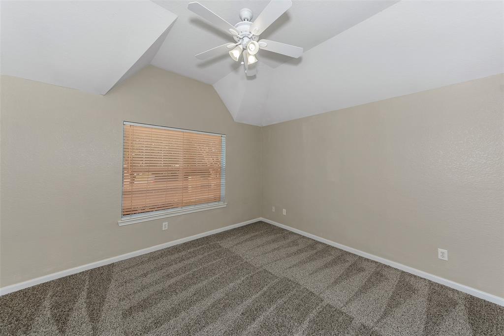 1225 Roping Reins Way Fort Worth, TX 76052 - Photo 13 of 31