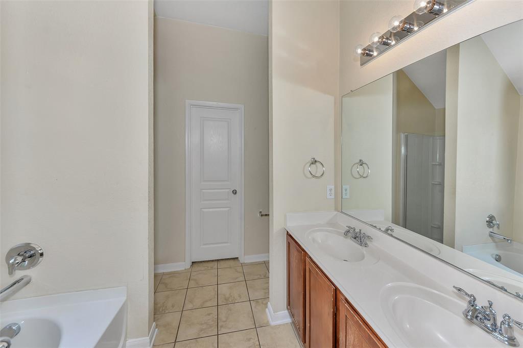 1225 Roping Reins Way Fort Worth, TX 76052 - Photo 17 of 31