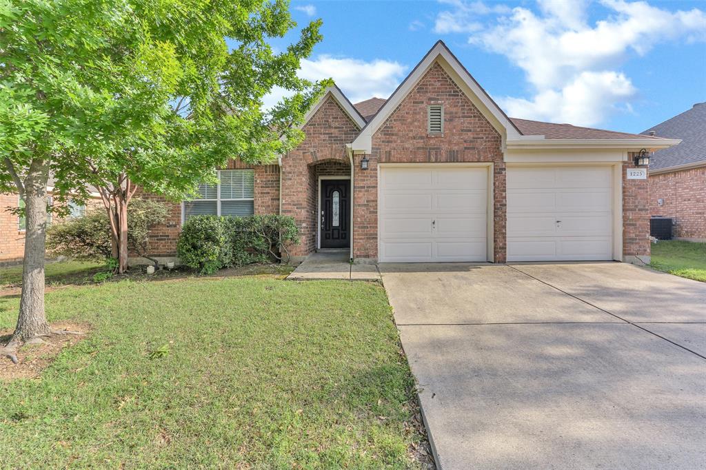 1225 Roping Reins Way Fort Worth, TX 76052 - Photo 2 of 31