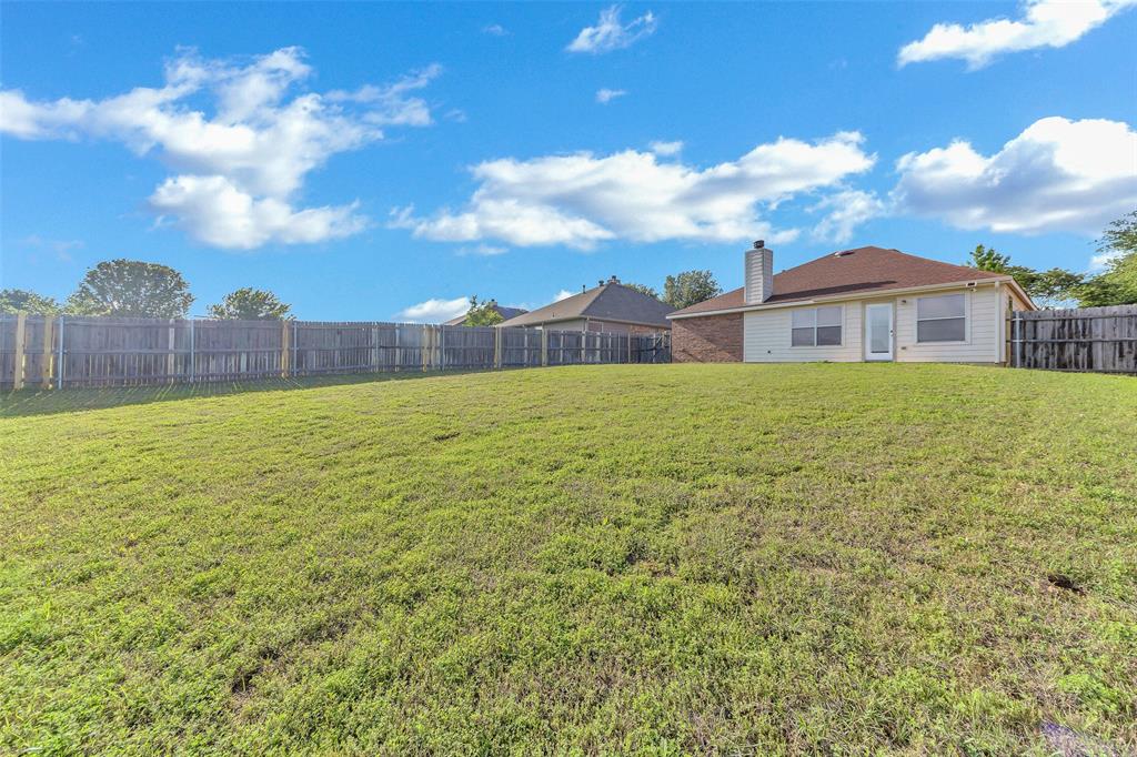 1225 Roping Reins Way Fort Worth, TX 76052 - Photo 30 of 31